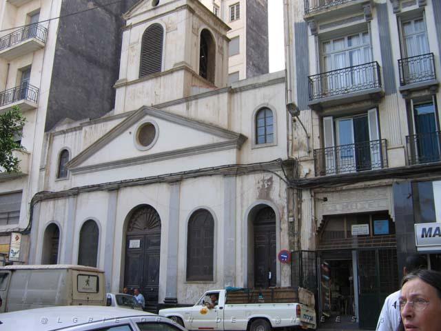 VOYAGE ORAN SEPTEMBRE 2006 58 11 sept. 06 - matin -  EGLISE DU SAINT ESPRIT SUR LA PLACE DE LA BASTILLE.JPG